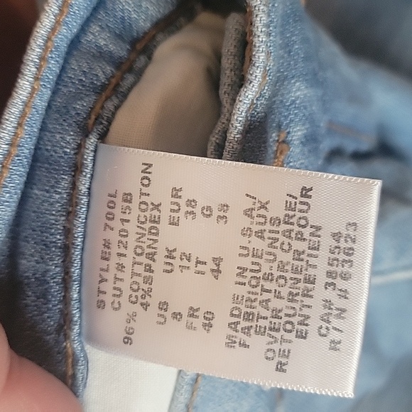 Not Your Daughters Blue Denim  Flaired Jeans Women With Real Curves Size 8 - Picture 2 of 7